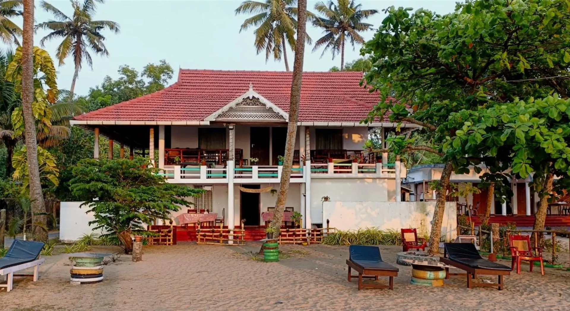 Marari Praise Beachfront Homestay contacts